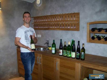 Otvoritev vinoteke 19